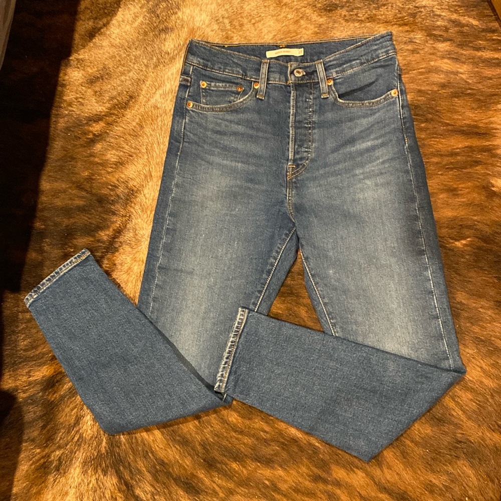 Levi’s Wedgie Skinny Sz 27